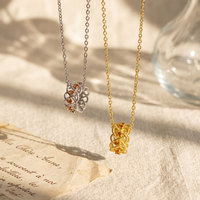 Collier pendentif couronne vintage tendance - Chaîne délicate en cuivre et zircon cubique pour femme