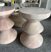 Table basse colonne en pierre rose naturelle moderne avec design intégré pour tables à thé/tables d'appoint dans les villas et les hôtels