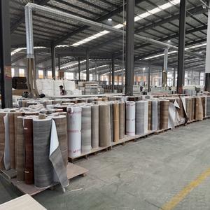 Suelo Vinílico SPC Rígido de Alta Calidad, Resistente al Desgaste e Impermeable, con Sistema de Click y Rodapiés a Juego, Suministro Directo y Estable - Product Image 5