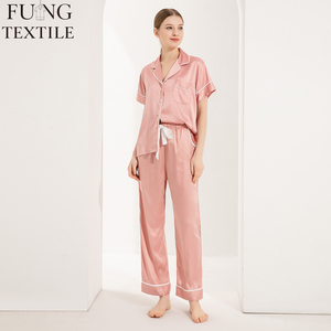 Pyjamas personnalisés FUNG 6028 <span class=keywords><strong>pour</strong></span> <span class=keywords><strong>la</strong></span> <span class=keywords><strong>mère</strong></span> <span class=keywords><strong>de</strong></span> <span class=keywords><strong>la</strong></span> <span class=keywords><strong>mariée</strong></span>, vêtements <span class=keywords><strong>de</strong></span> détente <span class=keywords><strong>pour</strong></span> <span class=keywords><strong>la</strong></span> fête nuptiale en stock - Product Image 1