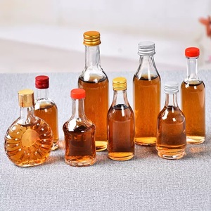 Mini Botella <span class=keywords><strong>de</strong></span> Vidrio Vacía <span class=keywords><strong>para</strong></span> Licores <span class=keywords><strong>de</strong></span> 50ml 100ml, Botella Pequeña <span class=keywords><strong>para</strong></span> Whisky, Brandy y <span class=keywords><strong>Vino</strong></span> con Tapa <span class=keywords><strong>de</strong></span> Rosca <span class=keywords><strong>de</strong></span> Aluminio <span class=keywords><strong>para</strong></span> <span class=keywords><strong>Regalo</strong></span>, Muestra, Logotipo Personalizado - Product Image 1