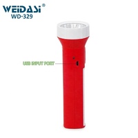 Lampe torche LED durable en gros avec fonction solaire et alimentation par batterie, fabriquée à Jieyang, Chine
