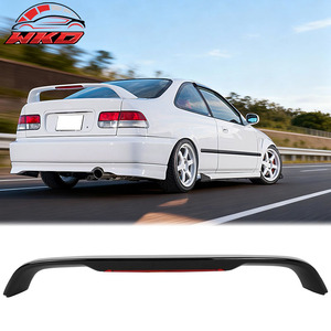 Alerón de maletero con luz LED en negro brillante para Honda Civic Coupé de 2 puertas, años 1996-2000 - Product Image 1
