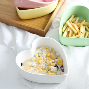 Herzförmige Keramikschale in Liebesform für Gedämpfte Eier, Süßigkeiten, Desserts, Salate, Niedliche Kreative Backform, Mikrowellengeeignet - Product Image 2