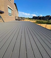 Planche de terrasse WPC traditionnelle robuste pour extérieur, antidérapante, imperméable, ignifuge, à emboîtement, écologique, garantie 5 ans