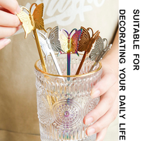 Cuillère à dessert en acier inoxydable 304 en gros, fourchette à fruits avec manche papillon mignon, cuillère à café suspendue à la tasse