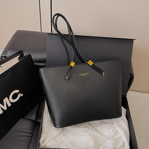 תיק נשיאה פשוט ואופנתי, בעל קיבולת גדולה, ניתן להתאמה אישית, עשוי PU ופוליאסטר, סגירת רוכסן, תיק כתף/בית שחי, רב מכר - Product Image 6