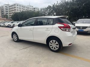 Good <strong>Price</strong> <strong>2015</strong> White <strong>Toyota</strong> <strong>Yaris</strong> L <strong>Used</strong> Compact Family Hatchback Car for Sale - Product Image 4