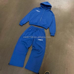 Ensemble de survêtement gris deux pièces pour homme en molleton bouclette, comprenant un sweat à capuche zippé personnalisé et un pantalon de jogging ample – Fabricant - Product Image 2