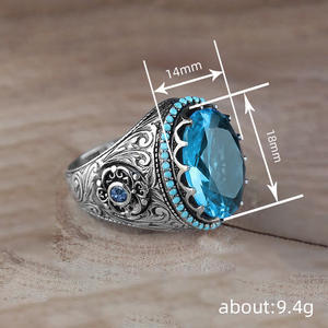 Anillo de Cóctel Plateado para Hombre T0556 con Esmeralda Ovalada en Engaste de Bisel, Joyería Fina para Uso Diario - Product Image 5
