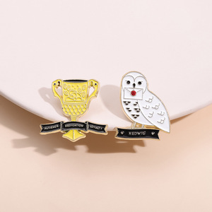 Creative Style Souvenir Badge Hand-made Ornaments Suit Tie Accessory Anime Enamel Pin Brooch for Decoration
