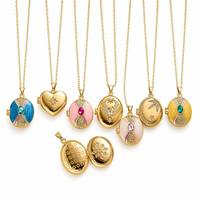 Collier personnalisé avec pendentif médaillon photo en émail, multi-designs, pierres de zircone cubique colorées, motif floral céleste en filigrane, fabrication usine