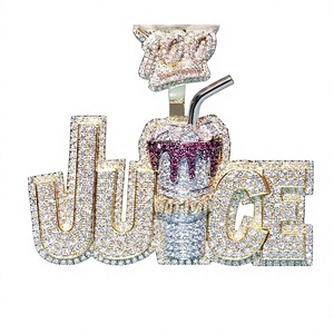 Colgante de Moissanita Personalizado con Incrustaciones de Diamantes, Plata 925, Diseño de Corona y Logotipo de Bebida - Product Image 3