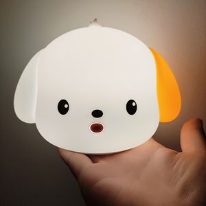 Lámpara Nocturna de Silicona con Forma de Perro, Control Táctil, Cambio de Color RGB, Lámpara LED para Niños, Lámpara de Noche Recargable por USB - Product Image 1