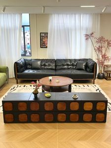 Armoire Carmen de style moderne du milieu du siècle, en bois massif, pour le rangement latéral des meubles de maison, design rétro - Product Image 3