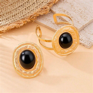 Ensemble de boucles d'oreilles et de bracelet en métal et perles à <span class=keywords><strong>la</strong></span> mode pour femmes, bijoux élégants et polyvalents - Product Image 2