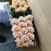 Decoratieve objecten, enkelvoudige rode fluwelen rozen, kunstmatige lila bloemen, bulk voor bruiloft, bloemstukken, feestdecoratie