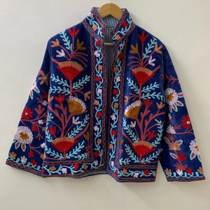 Veste courte en velours Suzani brodée à la main Veste sur mesure en velours à col montant avec riche broderie Veste Suzani en velours - Product Image 1