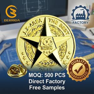 Pins de Solapa Personalizados con Logotipo Metálico Dorado Mate, Insignias Corporativas Grabadas para Uso Empresarial y como Recuerdo - Product Image 5