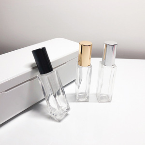ขวดน้ำหอมแก้วทรงเหลี่ยม ขนาด 3 4 5 10 มล. แบบโรลออน ขวดเปล่าแบบพกพา พร้อมหัวปั๊มสเปรย์ สำหรับบรรจุภัณฑ์เครื่องสำอาง - Product Image 1