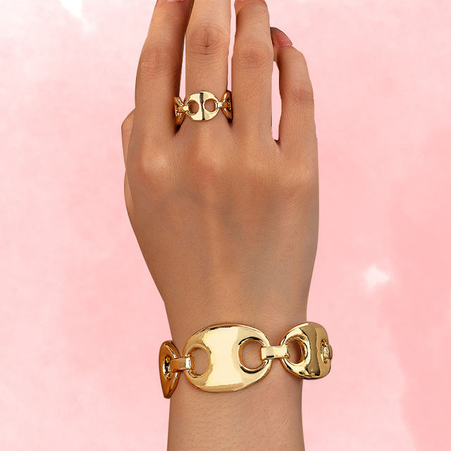 Minimalist Fashion Open Bracelet Ring Set Solid Color Light Luxury Jewelry with Classic Gold Plating Open Bracelet Ring Set