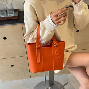 Fashion Handbag for Women New Early Spring Work Bucket Bag Leisure Versatile Shoulder Bag - Product Image 4