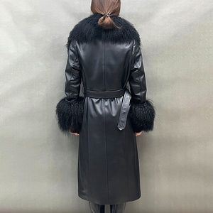 Trench lunghi in vera pelle <span class=keywords><strong>di</strong></span> pecora nera <span class=keywords><strong>di</strong></span> alta qualità donna <span class=keywords><strong>con</strong></span> polsini in vera <span class=keywords><strong>pelliccia</strong></span> mongoliana - Product Image 2