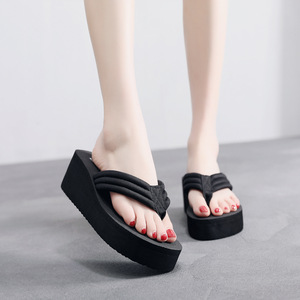 Nouvelles sandales compensées à talon haut pour <span class=keywords><strong>femme</strong></span>, été 2026, tongs de plage à semelle épaisse en EVA, doublure en maille respirante, séchage rapide, silencieuses et résistantes - Product Image 1