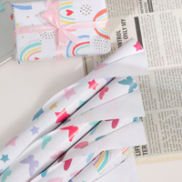 Papier cadeau mignon à motifs arc-en-ciel et cœurs - Imprimé papillons et étoiles aux couleurs pastel, emballage cadeau Kawaii pour anniversaire et fête d'enfants