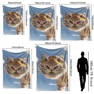 Manta de Franela con Estampado de Tigre y Flores, Manta para Siesta, Cálida, Súper Suave para Dormitorio o Sala de Estar, Diseño Personalizado - Product Image 3
