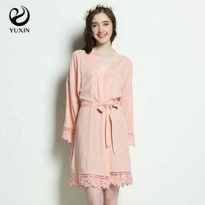 เสื้อคลุมผ้าเรยอนสำหรับเพื่อนเจ้าสาวผ้าลูกไม้แต่งขอบลูกไม้ลายดอกไม้ชุดนอนของผู้หญิง - Product Image 1