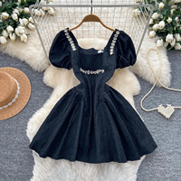 Robe courte à manches bouffantes pour femmes, col carré, strass, coupe trapèze, mini-robe élégante pour l'été, robe de soirée