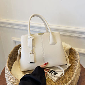 Sacs fourre-tout pour femmes en cuir PU noir de haute qualité, sac à main élégant de créateur pour femmes, grande capacité, sacs à bandoulière - Product Image 3