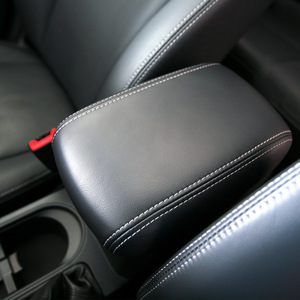 Funda de Cuero para Reposabrazos Central de Subaru Forester 2013-2018, Tipo Adhesivo, Material de Microfibra Auténtica - Product Image 2
