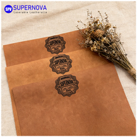 Feuilles de cuir PU laserable brun moyen 12"x24" avec adhésif thermocollant pour étiquettes personnalisées et fabrication de patchs