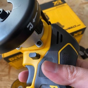 Batería de Litio Recargable de 20V para DCS438N, para Cortar Metal, Madera, Plástico, Tuberías y Azulejos - Product Image 2