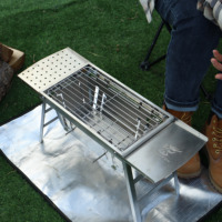 Barbecue à charbon de bois portable en acier inoxydable pour camping en plein air