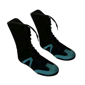 Chaussures de boxe légères à enfiler à prix abordable en cuir et tissu pour hommes, qualité supérieure, couleur et logo personnalisables PROTEK - Product Image 1
