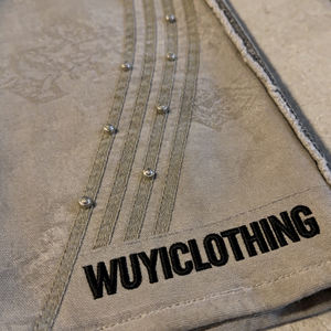 Pantalones Deportivos Personalizados para Hombre 2026, con Pedrería, Estilo Desgastado, Anchos, Estilo Y2K, con Rayas Laterales - Product Image 3