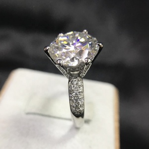 Bague de fiançailles en diamant de laboratoire blanc rond de 4,0 carats, or 18 carats, prix au gramme avec certificat - Product Image 3