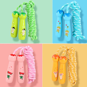 2025 haute qualité nouveaux enfants dessin animé manche en bois Polyester <span class=keywords><strong>corde</strong></span> gymnastique <span class=keywords><strong>exercice</strong></span> <span class=keywords><strong>corde</strong></span> à <span class=keywords><strong>sauter</strong></span> perte de poids <span class=keywords><strong>corde</strong></span> à <span class=keywords><strong>sauter</strong></span> - Product Image 5