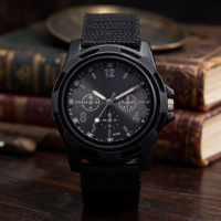 Montre de sport décontractée personnalisée OEM ODM MOQ 500, mouvement à quartz, boîtier en acier inoxydable 40 mm, verre saphir, bracelet en nylon et toile, lumineuse
