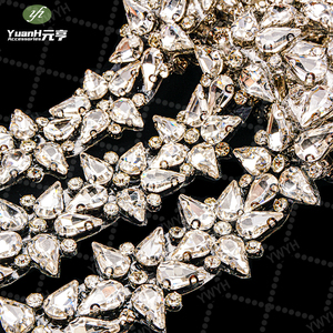 Garniture vintage en or et argent avec strass, pour la décoration des poignets, des cols et des chemises - Product Image 1