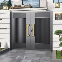 Porte d'entrée double battante haut de gamme exclusive en laiton, gravée et embossée, à lattes verticales ondulées, avec poignée en C, pour villa et manoir