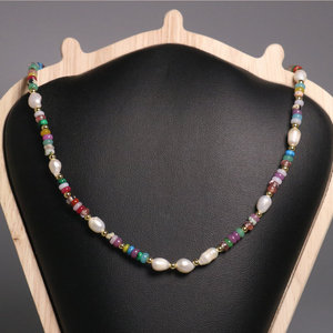 Collana da Donna Trendy Placcata Oro <span class=keywords><strong>con</strong></span> Perle Imitazione Giada e Perle Barocche, Set Gioielli <span class=keywords><strong>con</strong></span> Ciondolo a Abaco e Perline Delicate - Product Image 6