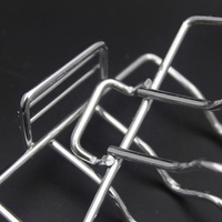 Panier à hot-dogs pour barbecue avec poignée en bois en acier inoxydable, mailles métalliques antiadhésives et imperméables pour barbecue au charbon et maïs