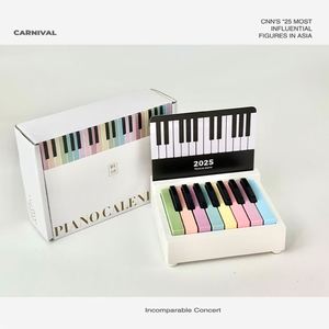 ปฏิทินเปียโน 2025 พร้อมเนื้อเพลง มินิเปียโนในตัว รวมโน้ตเพลง 52 บทใน 27 ใบ สำหรับแฟนๆ ครอบครัว และเพื่อนๆ - Product Image 2