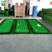 Tapis de putting de golf portable personnalisé 1*3m en caoutchouc, mini parcours de golf intérieur/extérieur avec drapeaux