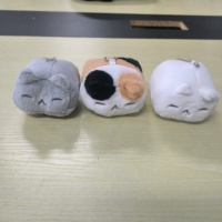 Pendentif en peluche doux et mignon de 10 cm en forme de tofu moissonné, jouet pour chat en peluche courte à tête de chat, porte-clés créatif et adorable en forme de chat carré de dessin animé