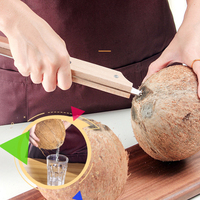 Outil de cuisine en acier inoxydable C274 pour retirer la chair de la noix de coco, ouvre-coque de noix de coco, gadget de cuisine, ouvre-coque de noix de coco avec manche en bois